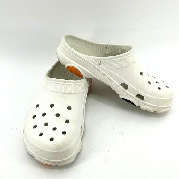 Crocs Classic Clog Comfort White Slip On Shoes Men's or Women's Size M8 W10 - Picture 2 of 5